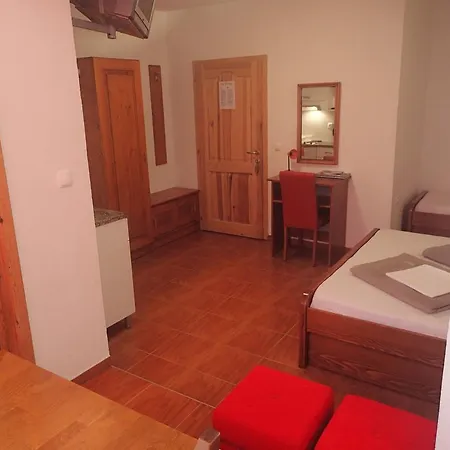 Bosac アパート グラダツ